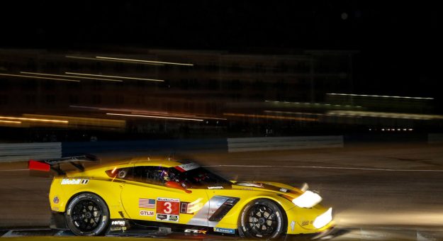 3 Corvette 19 Sebring 980.jpg
