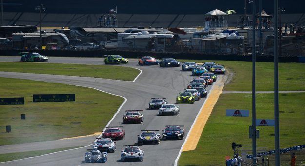 #3 Corvette Racing Corvette C8.R, GTLM: Antonio Garcia, Jordan Taylor, Nicky Catsburg ,#912 Porsche GT Team Porsche 911 RSR - 19, GTLM: Laurens Vanthoor, Earl Bamber, Mathieu Jaminet