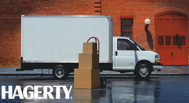 2021 Chevrolet Express Box Truck 820