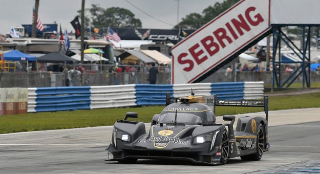 #5 Mustang Sampling Racing Cadillac DPi, DPi: Joao Barbosa, Filipe Albuquerque, Brendon Hartley