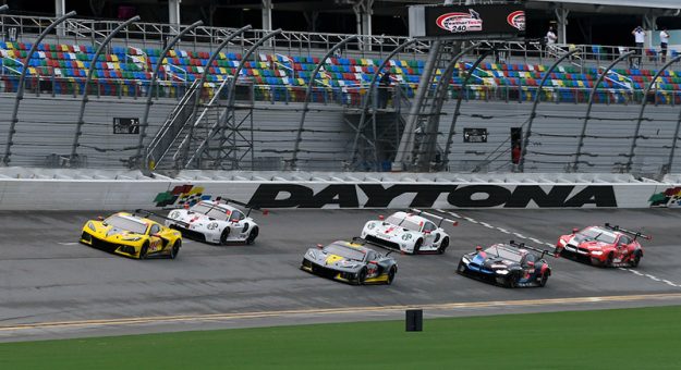 #3: Corvette Racing Corvette C8.R, GTLM: Antonio Garcia, Jordan Taylor ,#4: Corvette Racing Corvette C8.R, GTLM: Oliver Gavin, Tommy Milner, #912: Porsche GT Team Porsche 911 RSR - 19, GTLM: Laurens Vanthoor, Earl Bamber, #911: Porsche GT Team Porsche 911 RSR - 19, GTLM: Nick Tandy, Fred Makowiecki, #24: BMW Team RLL BMW M8 GTE, GTLM: John Edwards, Jesse Krohn, #25: BMW Team RLL BMW M8 GTE, GTLM: Connor De Phillippi, Bruno Spengler - Start of Race