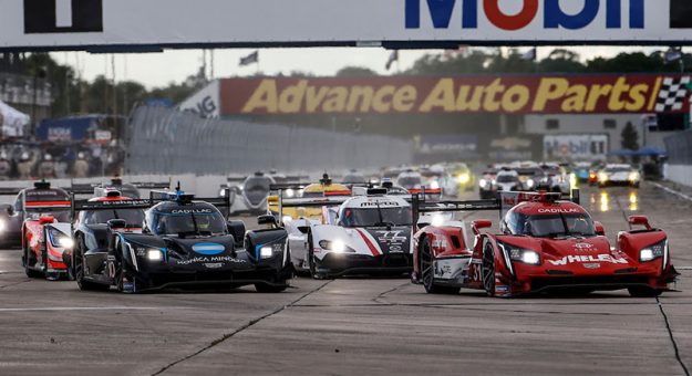 #6 Acura Team Penske Acura DPi, DPi: Juan Pablo Montoya, Dane Cameron, #10 Konica Minolta Cadillac DPi-V.R. Cadillac DPi, DPi: Renger Van Der Zande, Ryan Briscoe, #31 Whelen Engineering Racing Cadillac DPi, DPi: Pipo Derani, Felipe Nasr, #77 Mazda Team Joest Mazda DPi, DPi: Oliver Jarvis, Tristan Nunez, start, #85 JDC-Miller Motorsports Cadillac DPi, DPi: Stephen Simpson, Tristan Vautier, #77 Mazda Team Joest Mazda DPi, DPi: Oliver Jarvis, Tristan Nunez, #7 Acura Team Penske Acura DPi, DPi: Helio Castroneves, Ricky Taylor
