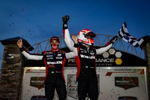 Winners #31 Whelen Engineering Racing Cadillac DPi, DPi: Pipo Derani, Felipe Nasr, podium