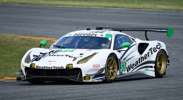 #63 Scuderia Corsa Ferrari 488 GT3, GTD: Cooper MacNeil, Toni Vilander, Jeff Westphal, Alessandro Balzan