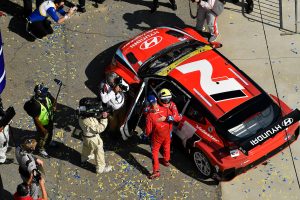#33 Bryan Herta Autosport w/ Curb Agajanian Hyundai Veloster N TCR, TCR: Gabby Chaves, Ryan Norman