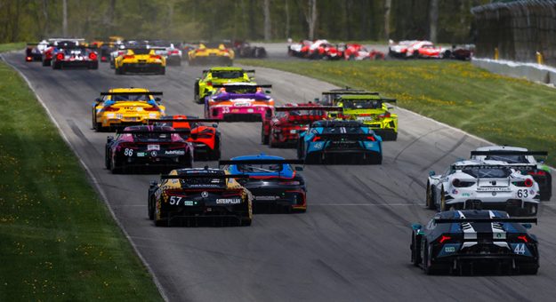 Race Start, After Green Flag, #44 Magnus Racing Lamborghini Huracan GT3, GTD: John Potter, Andy Lally, #57 Heinricher Racing w/Meyer Shank Racing Acura NSX GT3, GTD: Katherine Legge, Christina Nielsen