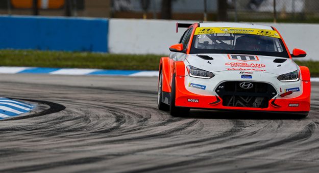 #27 COPELAND MOTORSPORTS Hyundai Veloster N TCR, TCR: Tyler Maxson, Tyler Gonzalez