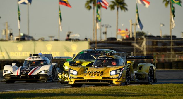 #85 JDC-Miller Motorsports Cadillac DPi, DPi: Matheus Leist, Chris Miller, Tristan Vautier, Juan Piedrahita, #77 Mazda Team Joest Mazda DPi, DPi: Oliver Jarvis, Tristan Nunez, Olivier Pla
