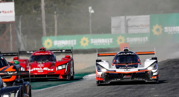 #7 Acura Team Penske Acura DPi, DPi: Helio Castroneves, Ricky Taylor, #31 Whelen Engineering Racing Cadillac DPi, DPi: Pipo Derani, Felipe Nasr