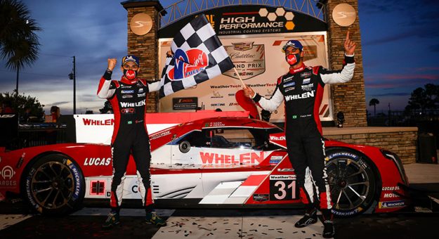 Winners #31 Whelen Engineering Racing Cadillac DPi, DPi: Pipo Derani, Felipe Nasr, podium
