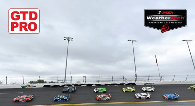 #63: Scuderia Corsa Ferrari 488 GT3, GTD: Ryan Briscoe, Marcos Gomes, Ed Jones, Bret Curtis leads the GTD field