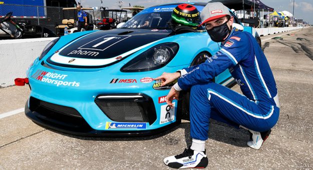 #16 Wright Motorsports Porsche 718 Cayman GT4 Clubsport, GS: Maxwell RootMotul Pole Award