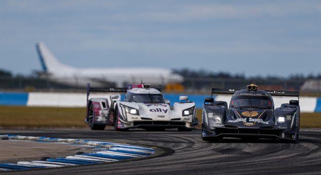 #5: Mustang Sampling / JDC-Miller MotorSports Cadillac DPi, DPi: Sebastien Bourdais, Loic Duval, Tristan Vautier