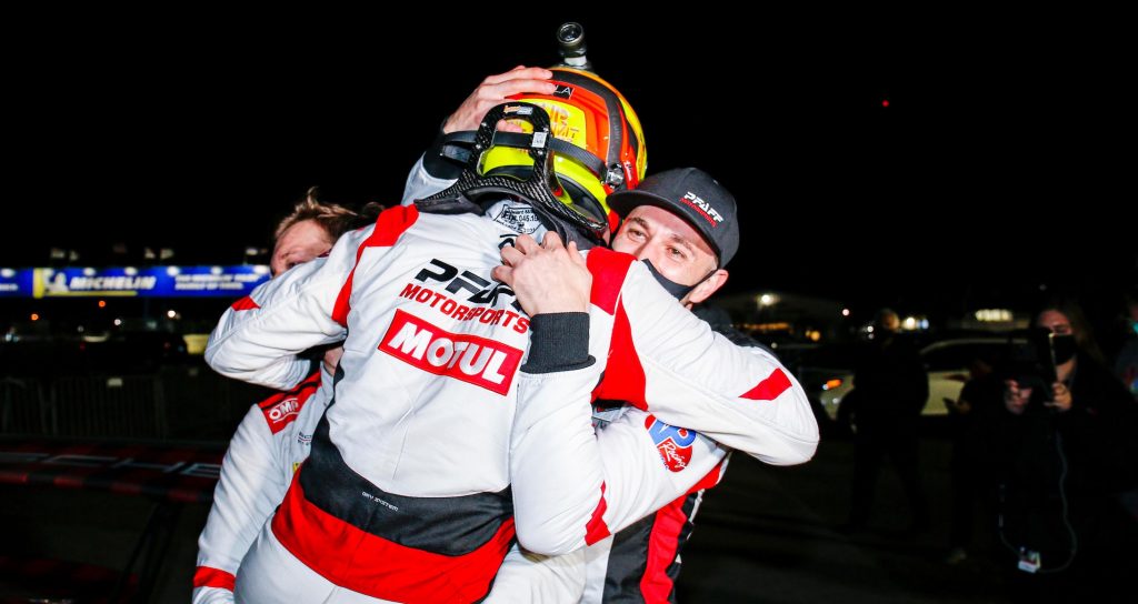 #9: PFAFF Motorsports Porsche 911 GT3R, GTD: Zacharie Robichon, Laurens Vanthoor, Lars Kern