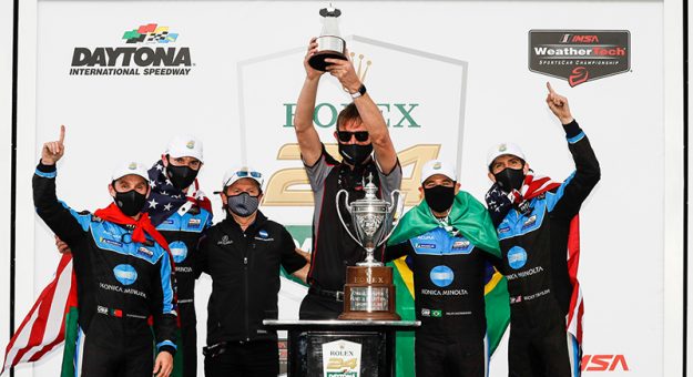 #10: Konica Minolta Acura ARX-05 Acura DPi, DPi: Ricky Taylor, Filipe Albuquerque, Alexander Rossi, Helio Castroneves, podium, with team owner Wayne Taylor, and HPD President David Salters