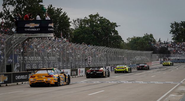 #96 Turner Motorsport BMW M6 GT3, GTD: Bill Auberlen, Robby Foley, #57 Heinricher Racing w/Meyer Shank Racing Acura NSX GT3, GTD: Katherine Legge, Christina Nielsen