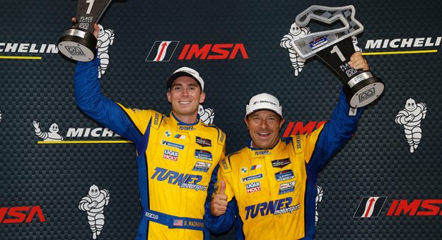 #95: Turner Motorsport BMW M4 GT4, GS: Bill Auberlen, Dillon Machavern, podium