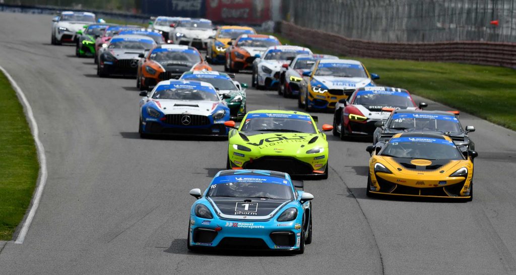 #16: Wright Motorsports Porsche 718 Cayman GT4 Clubsport, GS: Ryan Hardwick, Jan Heylen, #13: AWA McLaren 570S GT4, GS: Orey Fidani, Kuno Wittmer