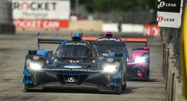 #10: Konica Minolta Acura ARX-05 Acura DPi, DPi: Ricky Taylor, Filipe Albuquerque ,#60: Meyer Shank Racing w/Curb-Agajanian Acura DPi, DPi: Olivier Pla, Dane Cameron