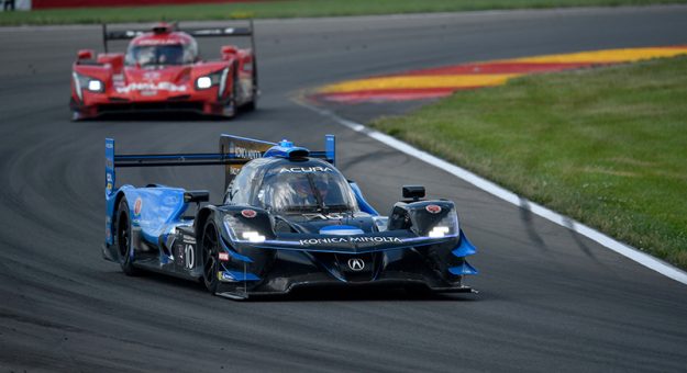 #10: Konica Minolta Acura ARX-05 Acura DPi, DPi: Ricky Taylor, Filipe Albuquerque, Alexander Rossi, #31: Whelen Engineering Racing Cadillac DPi, DPi: Felipe Nasr, Pipo Derani, Mike Conway
