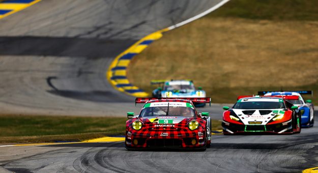 #9: PFAFF Motorsports Porsche 911 GT3R, GTD: Zacharie Robichon, Laurens Vanthoor, Lars Kern