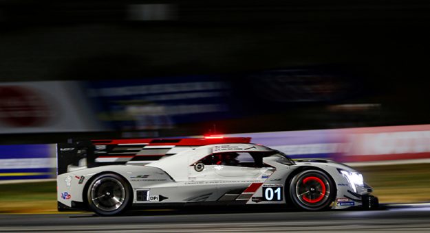 #01: Cadillac Chip Ganassi Racing Cadillac DPi, DPi: Renger van der Zande, Kevin Magnussen, Scott Dixon