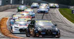 #5: KMW Motorsports with TMR Engineering, Alfa Romeo Giulietta Veloce TCR, TCR: Roy Block, Tim Lewis, start