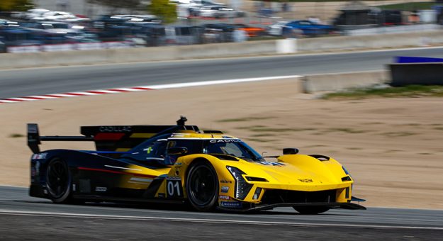 #01: Cadillac Racing, Cadillac V-LMDh, GTP: Renger van der Zande, Sebastien Bourdais