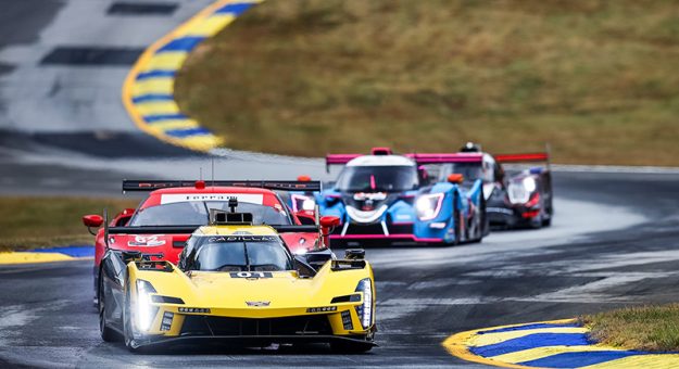 #01: Cadillac Racing, Cadillac VSeries.R, GTP: Renger van der Zande, Sebastien Bourdais, Scott Dixon