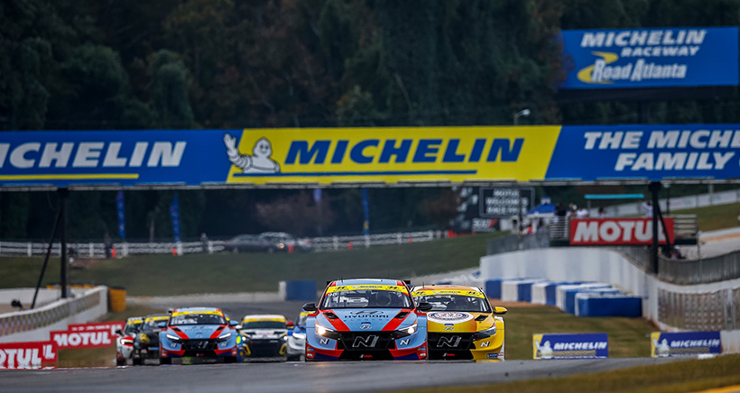 #98: Bryan Herta Autosport with Curb Agajanian, Hyundai Elantra N TCR, TCR: Mark Wilkins, Mason Filippi #33: Bryan Herta Autosport with Curb Agajanian, Hyundai Elantra N TCR, TCR: Robert Wickens, Harry Gottsacker start