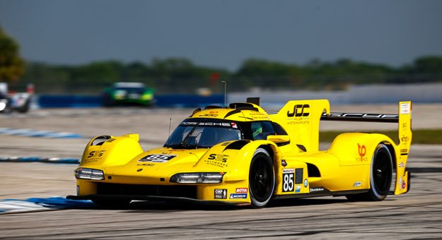 #85: JDC-Miller MotorSports, Porsche 963, GTP: Tijmen van der Helm, Richard Westbrook, Phil Hanson