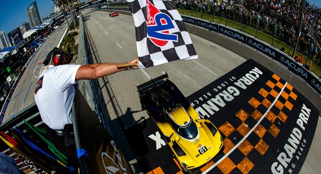 #01: Cadillac Racing, Cadillac V-Series.R, GTP: Renger van der Zande, Sebastien Bourdais takes the checkered flag