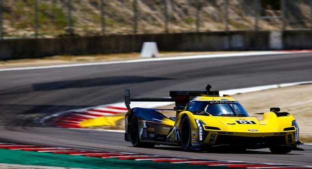 #01: Cadillac Racing, Cadillac V-Series.R, GTP: Renger van der Zande, Sebastien Bourdais