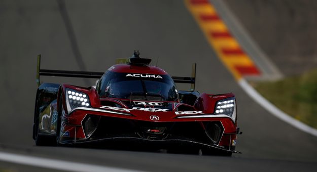 #40: Wayne Taylor Racing with Andretti, Acura ARX-06, GTP: Jordan Taylor, Louis Deletraz