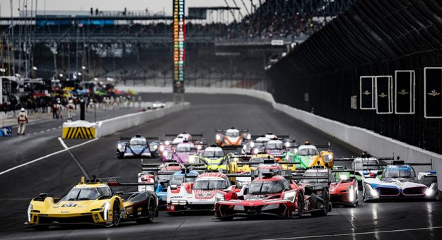 #01: Cadillac Racing, Cadillac V-Series.R, GTP: Renger van der Zande, Sebastien Bourdais, #7: Porsche Penske Motorsports, Porsche 963, GTP: Felipe Nasr, Dane Cameron, #6: Porsche Penske Motorsports, Porsche 963, GTP: Mathieu Jaminet, Nick Tandy, #40: Wayne Taylor Racing with Andretti, Acura ARX-06, GTP: Jordan Taylor, Louis Deletraz, start