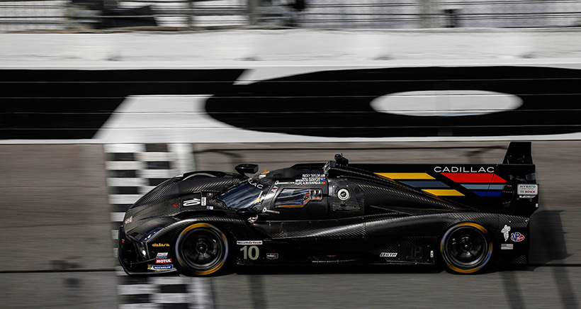 #10: Cadillac Wayne Taylor Racing V-Series.R, Cadillac V-Series.R, GTP: Ricky Taylor, Filipe Albuquerque, Will Stevens