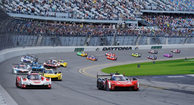 #31: Whelen Cadillac Racing, Cadillac V-Series.R, GTP: Pipo Derani, Jack Aitken, Tom Blomqvist, #7: Porsche Penske Motorsports, Porsche 963, GTP: Matt Campbell, Felipe Nasr, Dane Cameron, Josef Newgarden