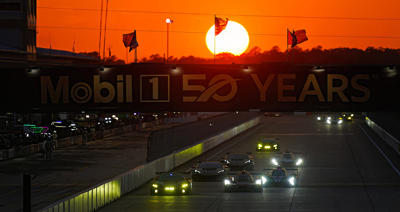 #40: Wayne Taylor Racing with Andretti, Acura ARX-06, GTP: Jordan Taylor, Louis Deletraz, Colton Herta - sunset
