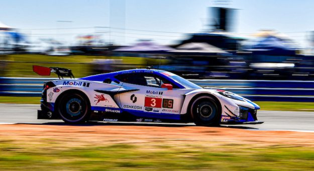 #3: Corvette Racing by Pratt Miller Motorsports, Corvette Z06 GT3.R, GTD PRO: Antonio Garcia, Alexander Sims, Daniel Juncadella