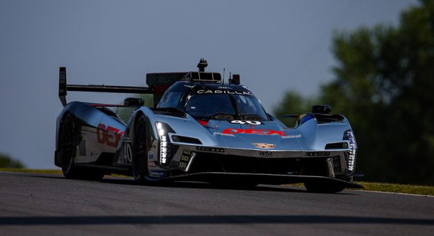 #40: Cadillac Wayne Taylor Racing, Cadillac V-Series.R, GTP: Jordan Taylor, Louis Deletraz