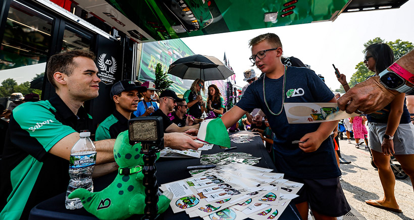 #99: AO Racing, ORECA LMP2 07, LMP2: PJ Hyett, Dane Cameron, #77: AO Racing, Porsche 911 GT3 R (992), GTD PRO: Laurin Heinrich, Klaus Bachler autograph session with Spike, Roxy and Rexy