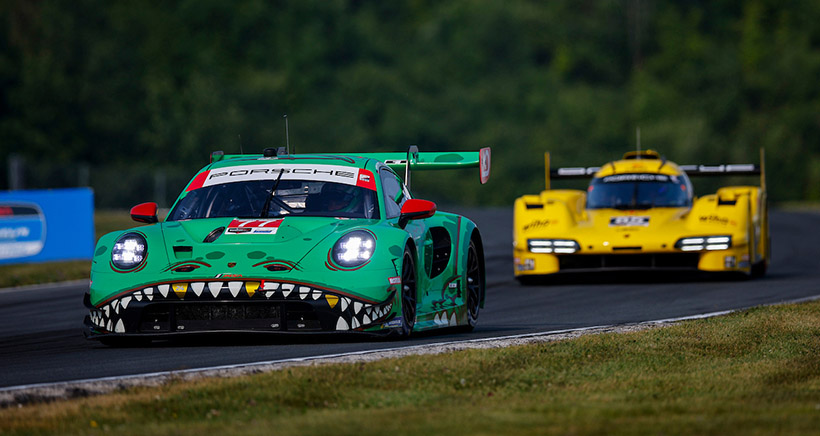 #77: AO Racing, Porsche 911 GT3 R (992), GTD PRO: Laurin Heinrich, Klaus Bachler