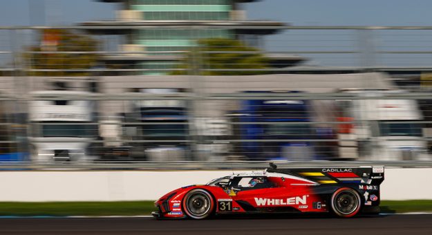 #31: Cadillac Whelen, Cadillac V-Series.R, GTP: Jack Aitken, Earl Bamber, Frederik Vesti