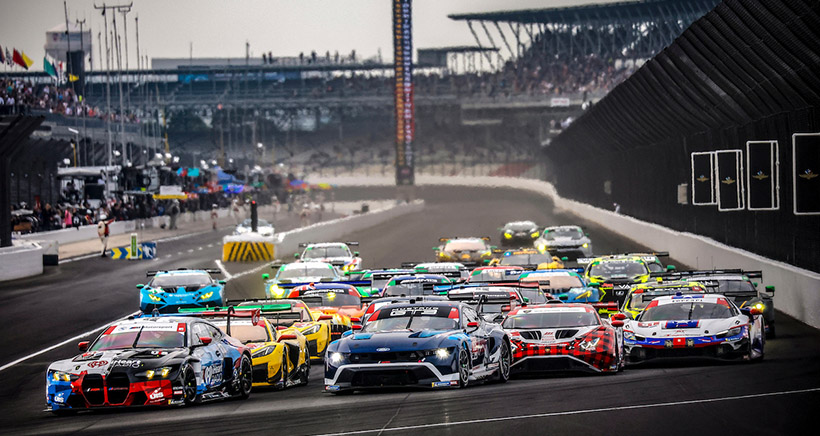 #48: Paul Miller Racing, BMW M4 GT3 EVO, GTD PRO: Dan Harper, Max Hesse, #77: AO Racing, Porsche 911 GT3 R (992), GTD PRO: Laurin Heinrich, Klaus Bachler, #4: Corvette Racing by Pratt Miller Motorsports, Corvette Z06 GT3.R, GTD PRO: Tommy Milner, Nicky Catsburg, #3: Corvette Racing by Pratt Miller Motorsports, Corvette Z06 GT3.R, GTD PRO: Antonio Garcia, Alexander Sims, #64: Ford Multimatic Motorsports, Ford Mustang GT3, GTD PRO: Mike Rockenfeller, Sebastian Priaulx, #65: Ford Multimatic Motorsports, Ford Mustang GT3, GTD PRO: Christopher Mies, Frederic Vervisch, #9: Pfaff Motorsports, Lamborghini Huracan GT3 EVO2, GTD PRO: Andrea Caldarelli, Marco Mapelli, #81: DragonSpeed, Ferrari 296 GT3, GTD PRO: Albert Costa, Davide Rigon lead at the start