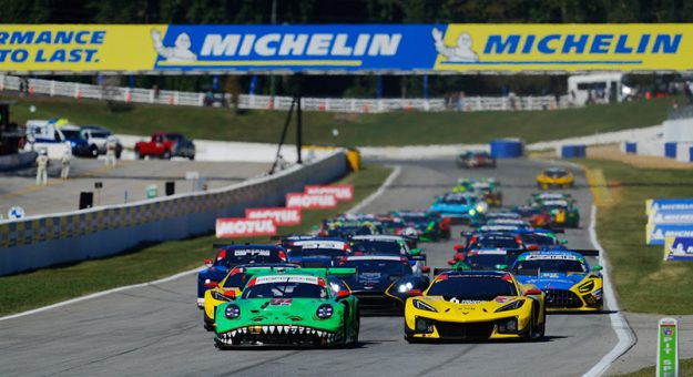 #77: AO Racing, Porsche 911 GT3 R (992), GTD PRO: Laurin Heinrich, Michael Christensen, Julien Andlauer, #4: Corvette Racing by Pratt Miller Motorsports, Corvette Z06 GT3.R, GTD PRO: Tommy Milner, Nicky Catsburg, Earl Bamber