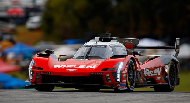 #31: Cadillac Whelen, Cadillac V-Series.R, GTP: Jack Aitken, Earl Bamber, Frederik Vesti