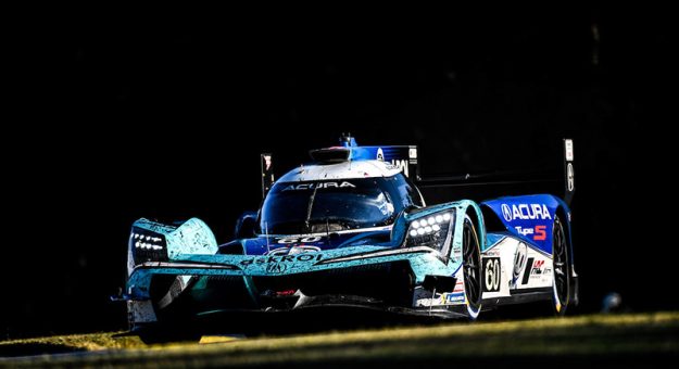#60: Acura Meyer Shank Racing w/Curb Agajanian, Acura ARX-06, GTP: Tom Blomqvist, Colin Braun, Scott Dixon