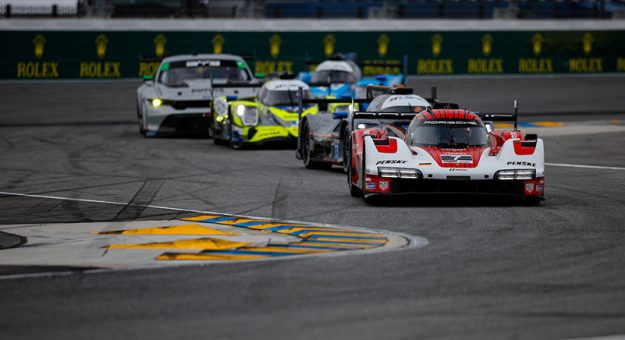 #7: Porsche Penske Motorsports, Porsche 963, GTP: Felipe Nasr, Nick Tandy, Laurens Vanthoor
