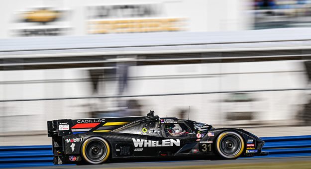 #31: Cadillac Whelen, Cadillac V-Series.R, GTP: Jack Aitken, Earl Bamber, Frederik Vesti