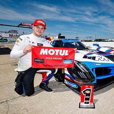 #24: BMW M Team RLL, BMW M Hybrid V8, GTP: Dries Vanthoor, Motul Pole Award